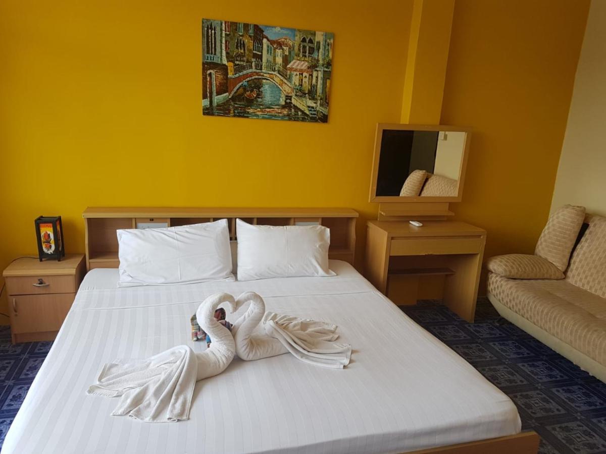 Doubleshot Guesthouse Jomtien Pattaya Dış mekan fotoğraf