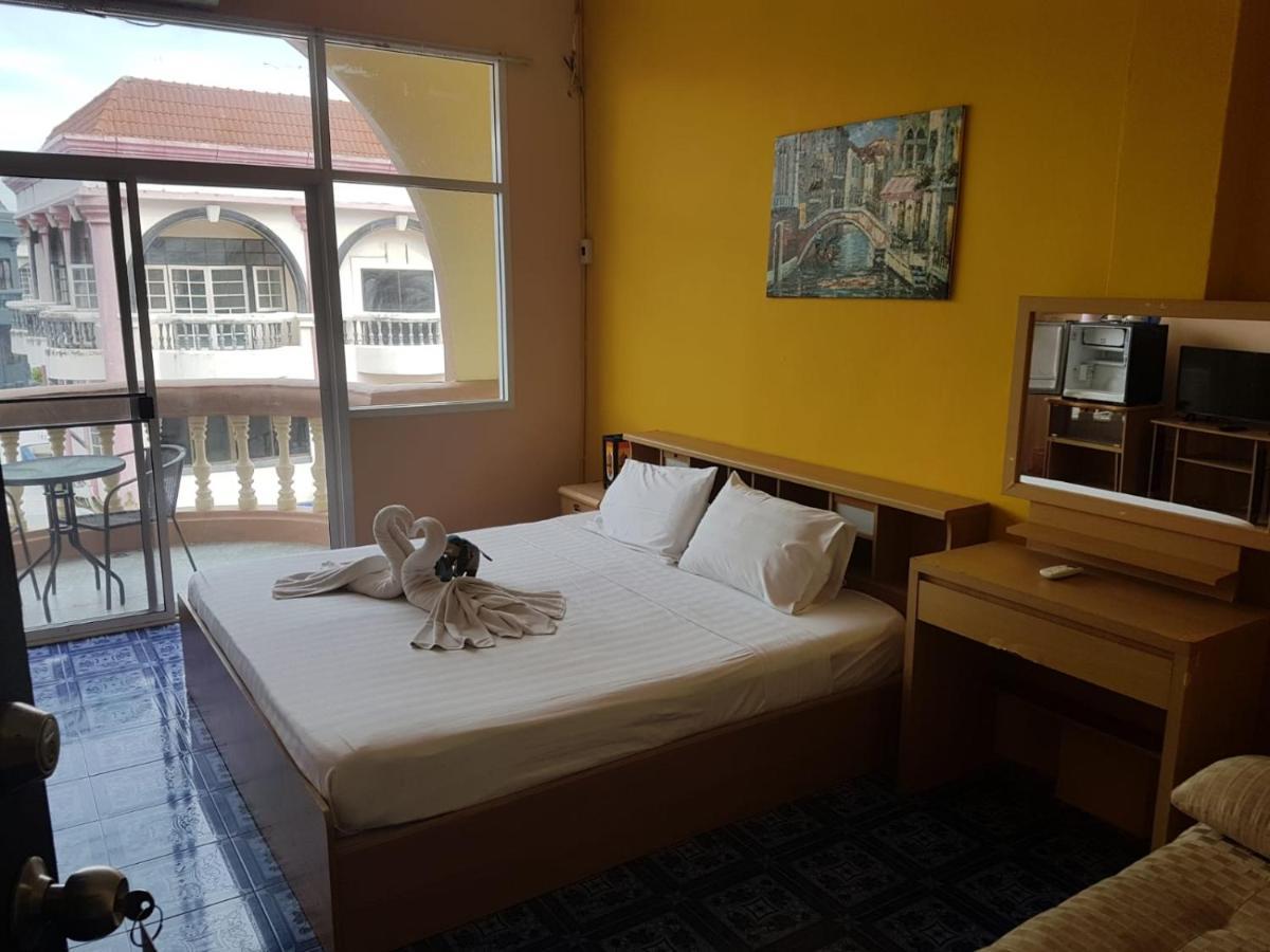 Doubleshot Guesthouse Jomtien Pattaya Dış mekan fotoğraf